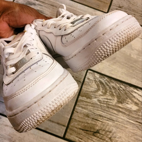 NIKE AIR FORCE 1 Classic all white sneakers basketball gorpcore shoes 7Y 8.5W - Picture 7 of 11